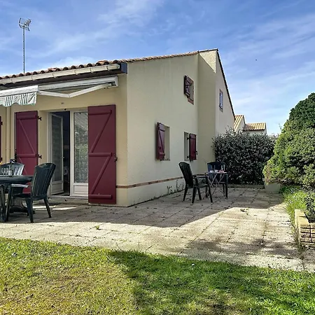 Holiday home Le Domaine Du Golf By Interhome Pornic